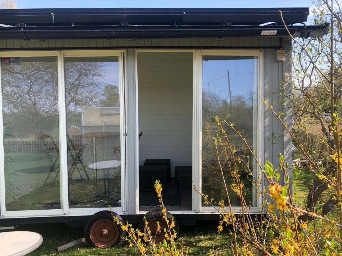 Two Small Guest Houses By Lake Rent Out As One Хьо Екстериор снимка