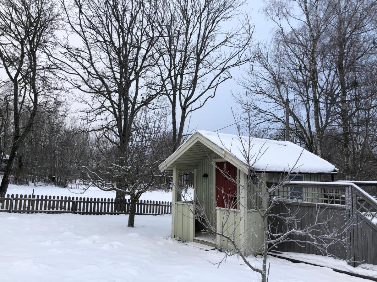 Two Small Guest Houses By Lake Rent Out As One Хьо Екстериор снимка