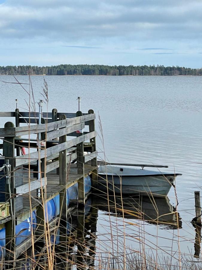 Two Small Guest Houses By Lake Rent Out As One Хьо Екстериор снимка