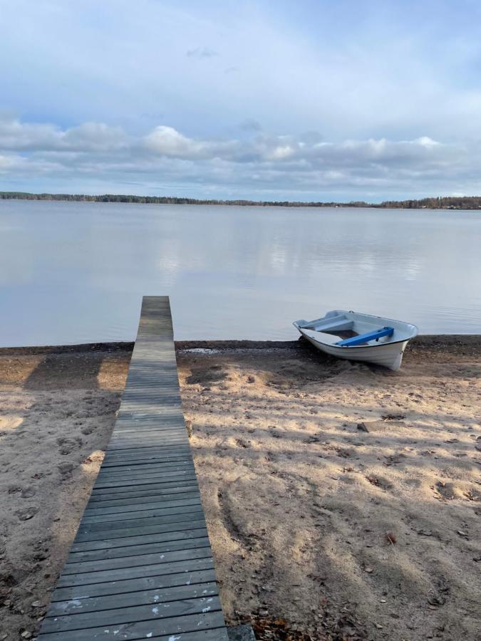 Two Small Guest Houses By Lake Rent Out As One Хьо Екстериор снимка