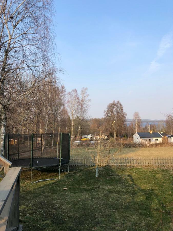 Two Small Guest Houses By Lake Rent Out As One Хьо Екстериор снимка